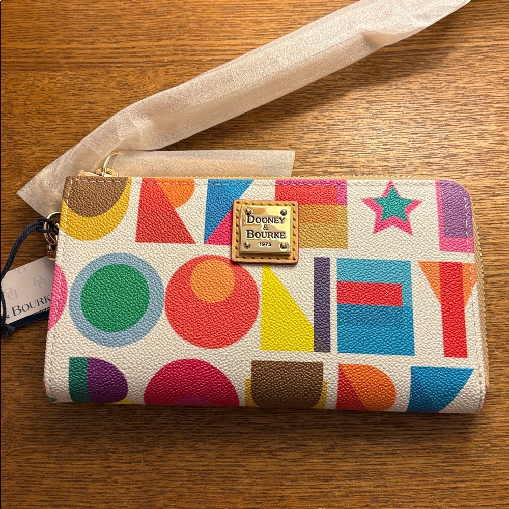 ๐ DOONEY & BOURKE Art Deco Folded Zip Wristlet - Picture 2 of 5